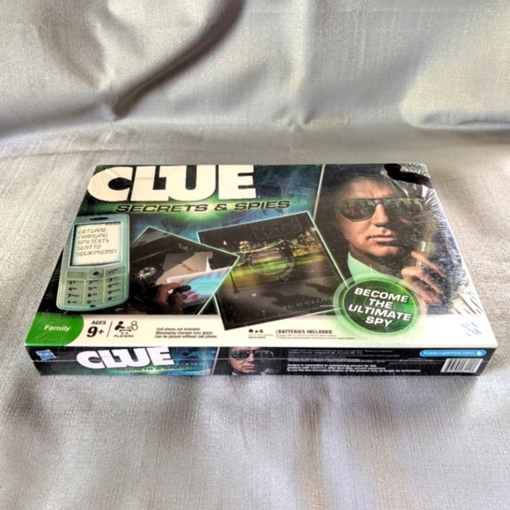 Clue Secrets & Spies Board Game NEW Sealed
